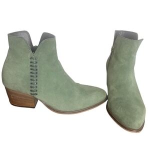 Charly‎ Amar Gologna Suede Leather Upper Stacked Heel in Color Morocco Size 8